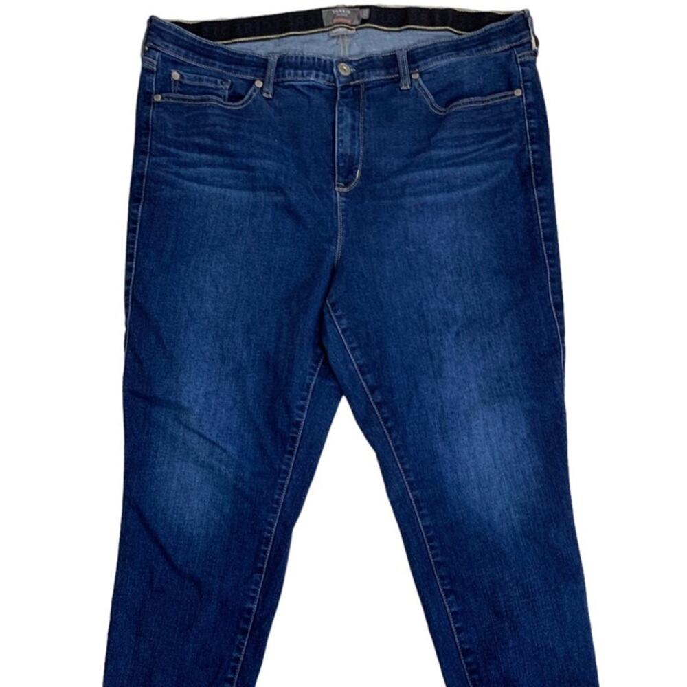 Torrid Jeans sky High Skinny Premium Comfort Denim Women's 22R Hi Rise Raw Hem